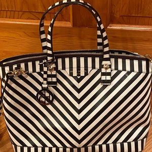 Henri Bendel black and white women’s shoulder bag purse like new